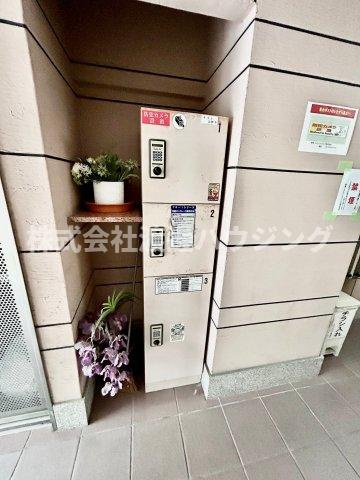 ウエストサイド江坂のその他共用部分|あったら嬉しい宅配BOX付き