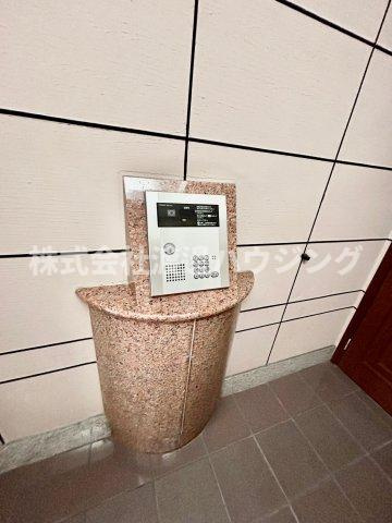 ウエストサイド江坂のセキュリティ|オートロックで安心