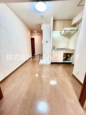 ウエストサイド江坂の居間・リビング