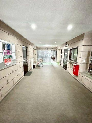 淡路マンションのエントランス