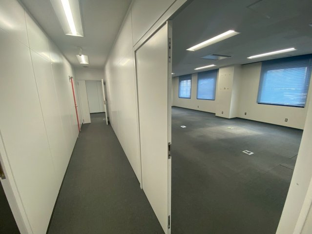 相互ビルの内装