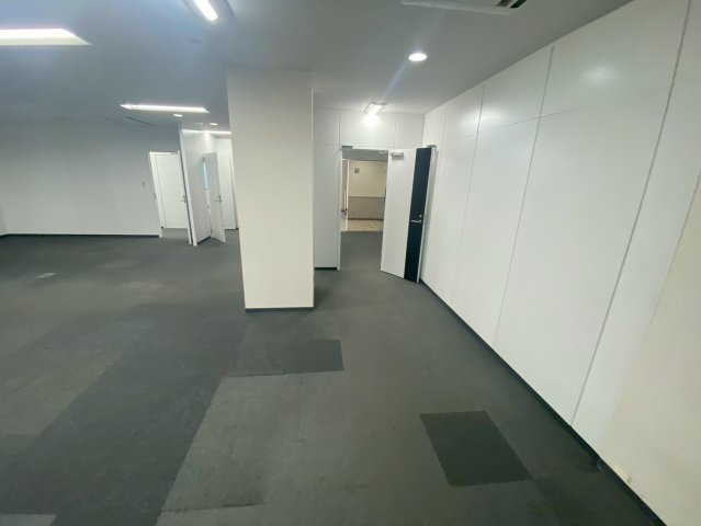 相互ビルの内装