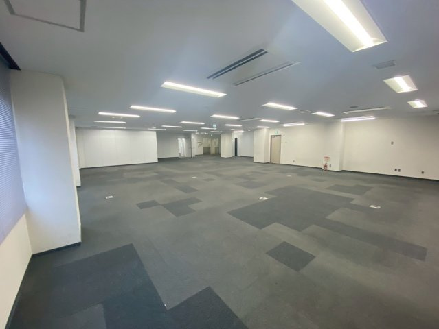 相互ビルの内装