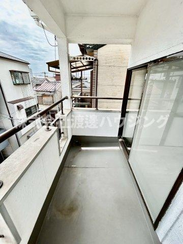 日の出町戸建のバルコニー