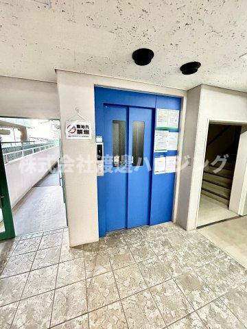 ユニライフ江坂のその他共用部分|エレベーター付き