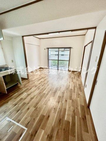 ユニライフ江坂の内装