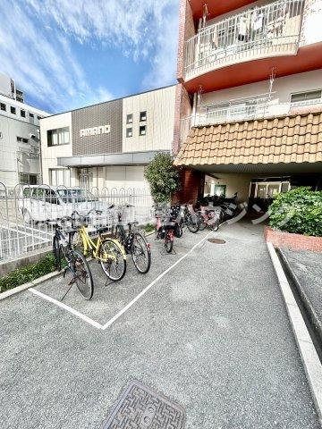 ユニライフ江坂のその他共用部分