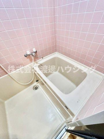 ユニライフ江坂の浴室