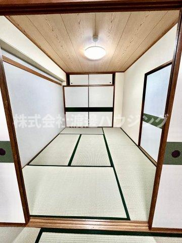 ユニライフ江坂の寝室