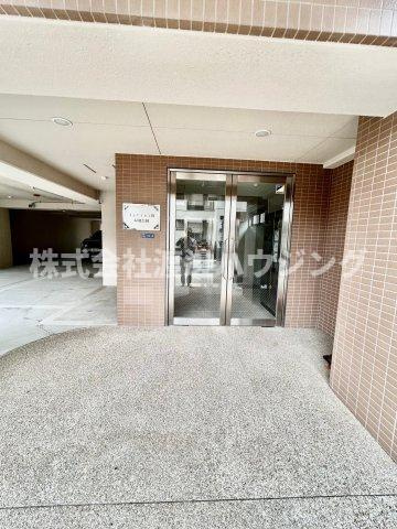 アンフィニⅦ緑地公園のエントランス