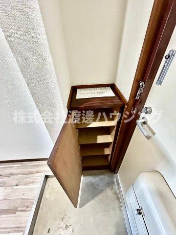 アビタシオン千里の収納|下駄箱付き