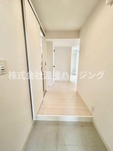 綿榎ハイツの玄関