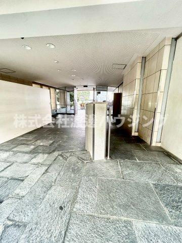 グランベール桃山台のエントランス