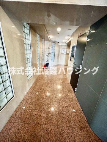 第13関根マンションのエントランス