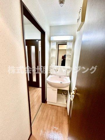 第13関根マンションの洗面所