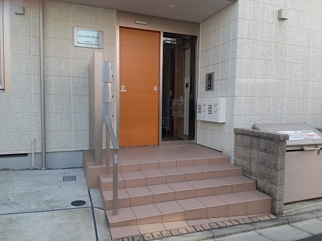 サニーヒルズ清水坂のエントランス