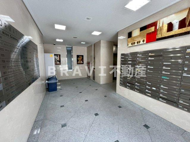 第18松屋ビル　BRAVI不動産のロビー|【第18松屋ビル】落ち着いたロビーです