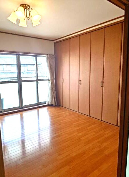 長久手市岩作貸家の居間・リビング