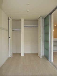 【洋室】 | シャーメゾン七道