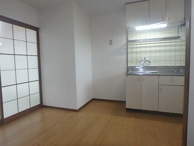 【居間・リビング】 | ロイヤルハイツ