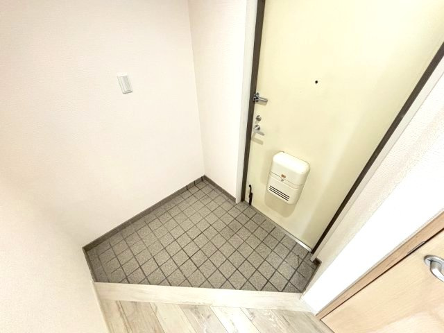 羽曳野ローズマンションの玄関