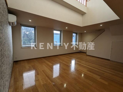 【居間・リビング】 | レセーヌ白金長者丸 | リビングです