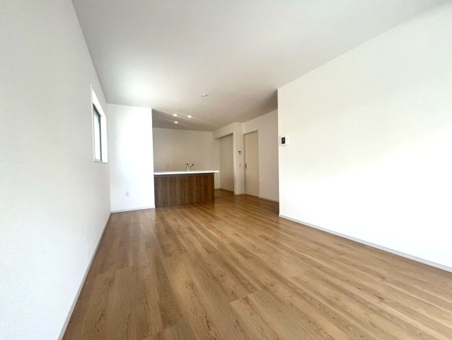 ◆限定１区画◆ゆったり４ＬＤＫ◆駅まで徒歩４分の立地◆周辺環境充実◆小倉町南浦２期の居間・リビング|リビング