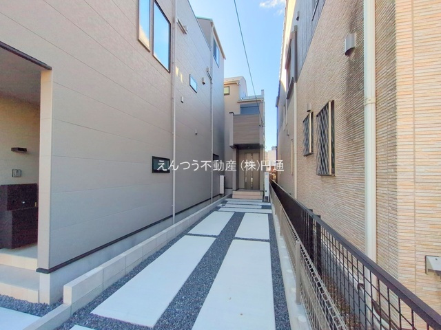 メルディア若草町018【2】の駐車場