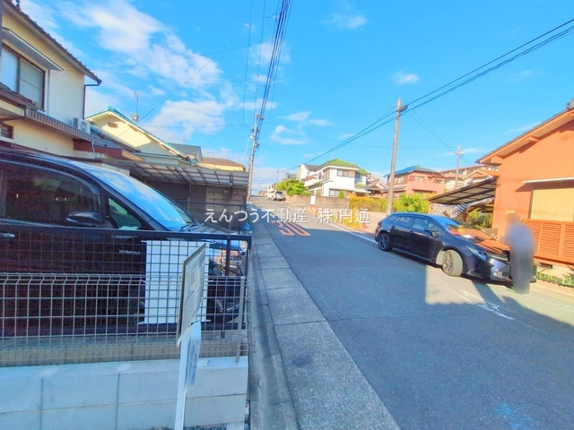 メルディア若草町018【2】の前面道路含む現地写真