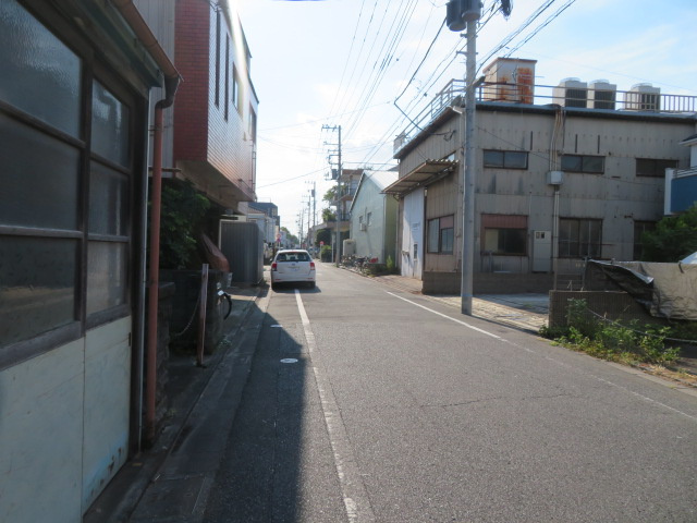 足立区鹿浜４丁目の倉庫の周辺