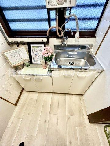 内代町3丁目貸家のキッチン