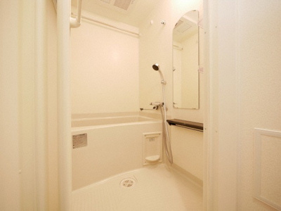 【浴室】 | スプランディッドV | きれいなお風呂です