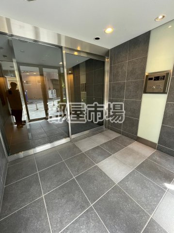 パークアクシス御徒町のロビー