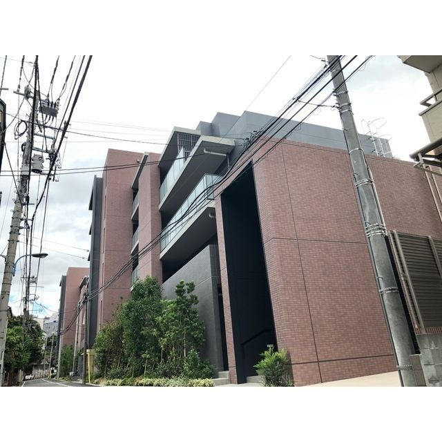 新宿区高田馬場３丁目の賃貸マンションの外観
