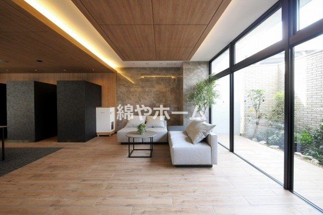 リヴェント難波サウスのロビー|落ち着いたロビーです