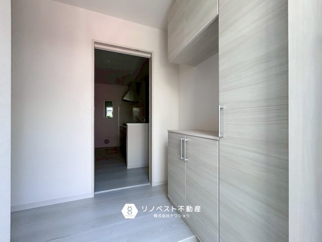 東大阪市金岡1丁目の玄関|大容量のシューズボックスで家族が多い方でもスッポリ収納していただけます！