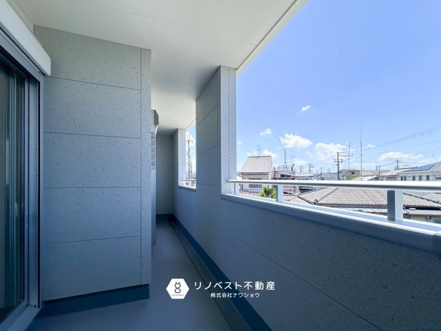東大阪市金岡1丁目のバルコニー|雨の日も安心のインナーバルコニーです！西南向きで採光たっぷり入ってきます♪