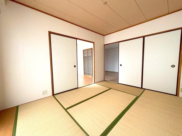 グランドハイツ杉田Iの和室