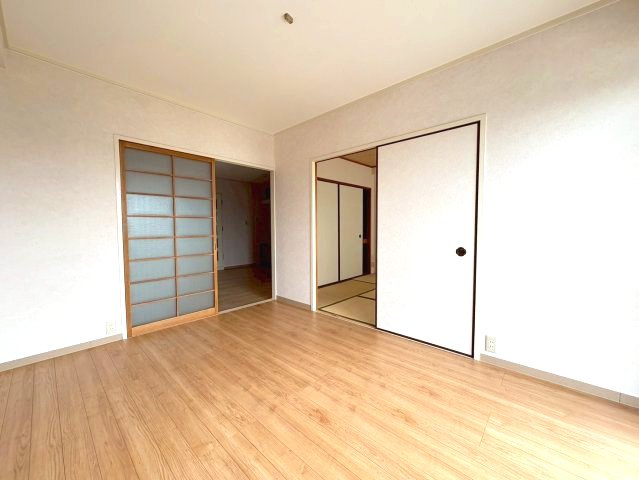 グランドハイツ杉田Iの洋室
