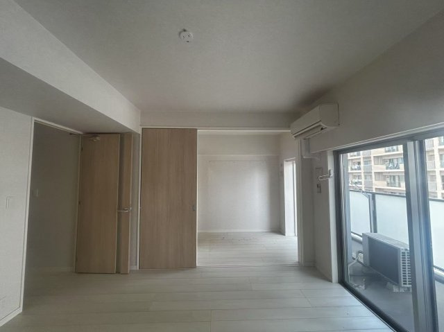 ネストピア唐人町駅前の居間・リビング