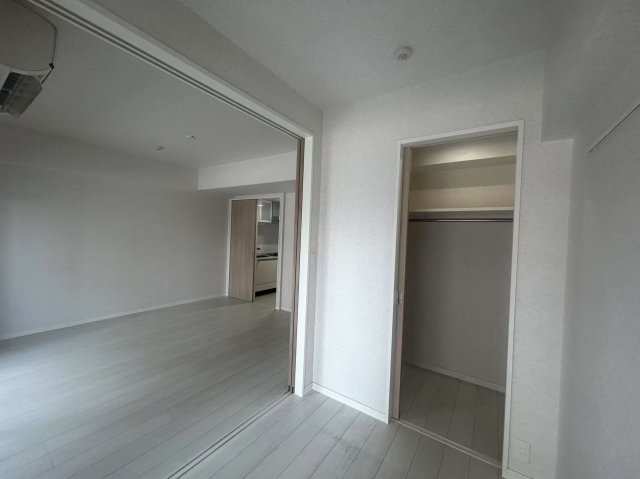 ネストピア唐人町駅前の居間・リビング