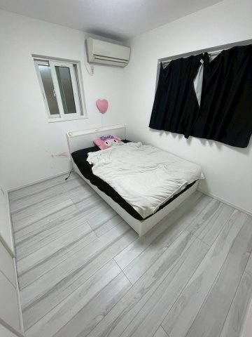 桐生市三吉町戸建の洋室