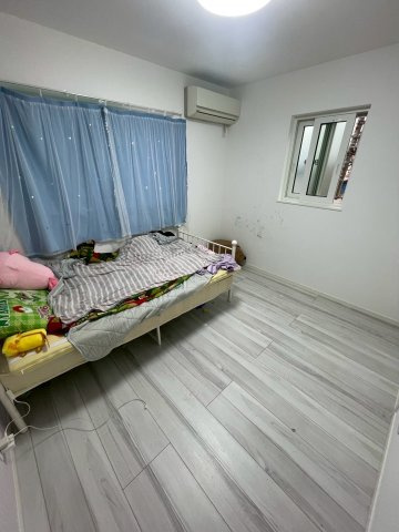 桐生市三吉町戸建の洋室