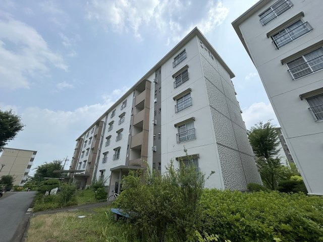 狭山台団地　２街区１４号棟の外観
