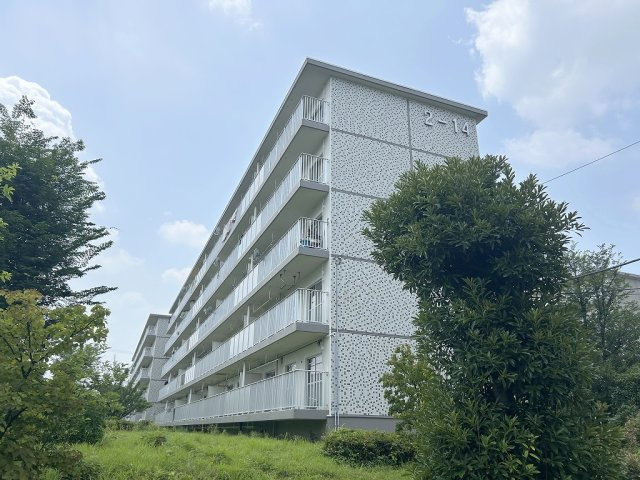 狭山台団地　２街区１４号棟の外観