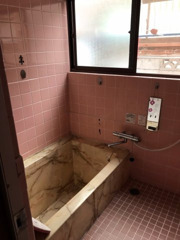 海南市重根・中古戸建・54688の浴室