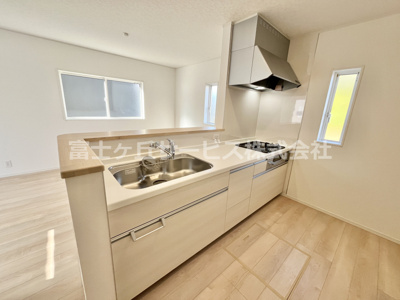 【キッチン】 | 榛原郡吉田町住吉 12期 新築一戸建て 2号棟 | 使いやすいキッチンです