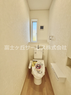 【トイレ】 | 榛原郡吉田町住吉 12期 新築一戸建て 2号棟 | 2階のトイレ