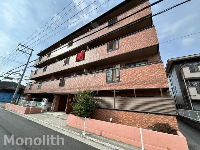 ルミエールイズミの外観