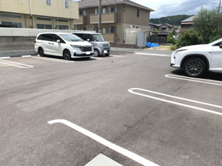 【駐車場】
